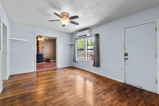 2813 Avenue H, San Leon, TX 77539