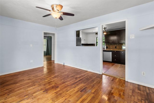 2813 Avenue H, San Leon, TX 77539
