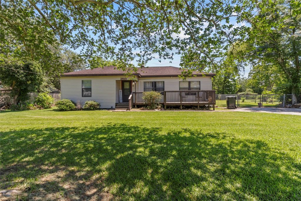 2813 Avenue H, San Leon, TX 77539