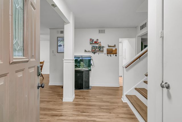 104 Kings Way, Summerville, SC 29485