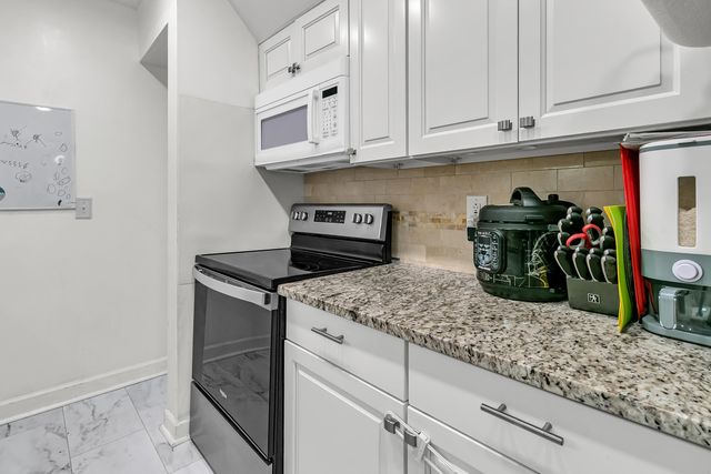 104 Kings Way, Summerville, SC 29485