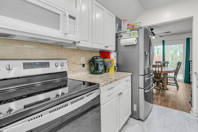 104 Kings Way, Summerville, SC 29485