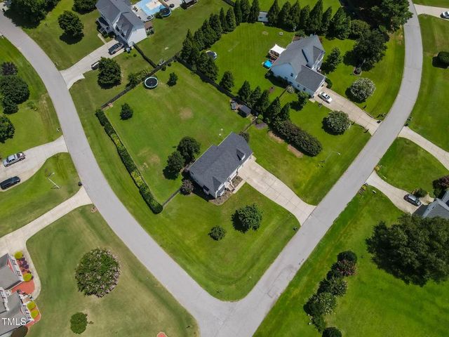 5564 Spence Plantation Lane, Holly Springs, NC 27540