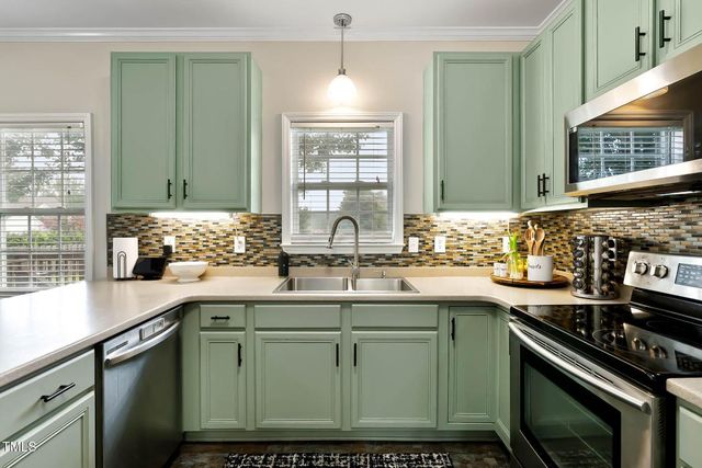 5564 Spence Plantation Lane, Holly Springs, NC 27540