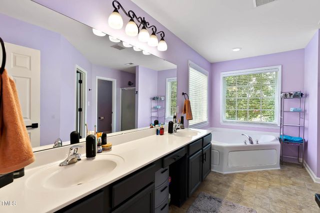 5564 Spence Plantation Lane, Holly Springs, NC 27540