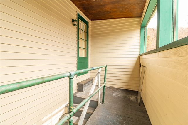 700 6th St, Glassport, PA 15045