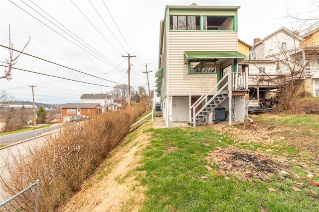 700 6th St, Glassport, PA 15045