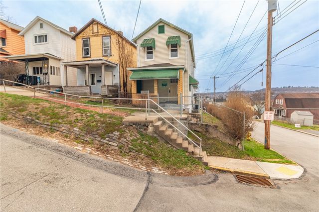 700 6th St, Glassport, PA 15045