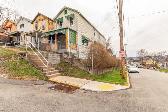 700 6th St, Glassport, PA 15045