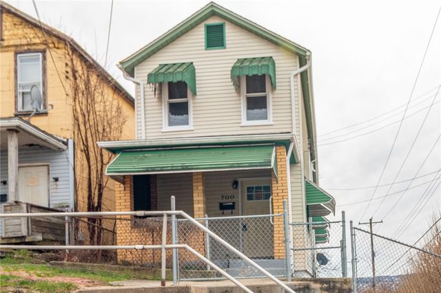 700 6th St, Glassport, PA 15045