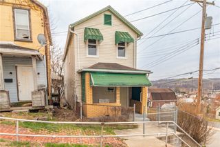 700 6th St, Glassport, PA 15045