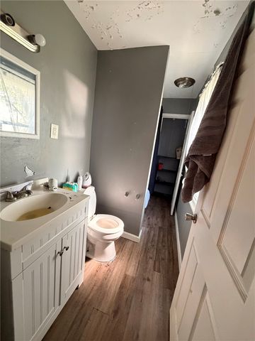 519 Margaret St, Mt Oliver, PA 15210