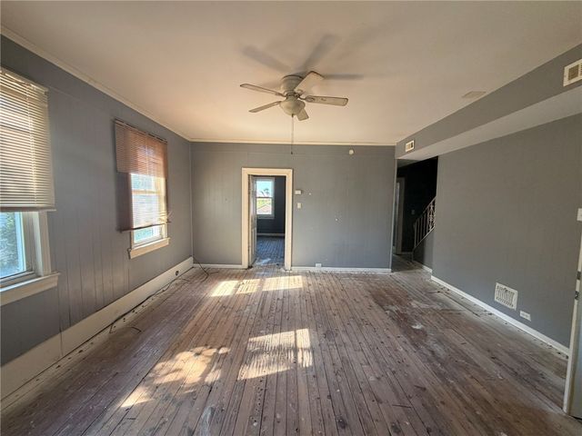 519 Margaret St, Mt Oliver, PA 15210