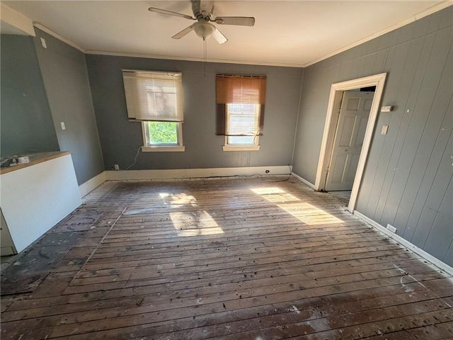 519 Margaret St, Mt Oliver, PA 15210