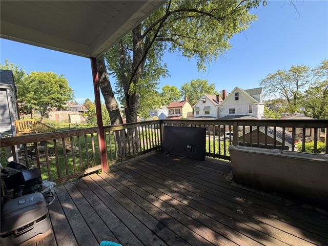 519 Margaret St, Mt Oliver, PA 15210