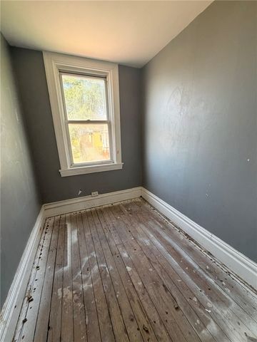 519 Margaret St, Mt Oliver, PA 15210
