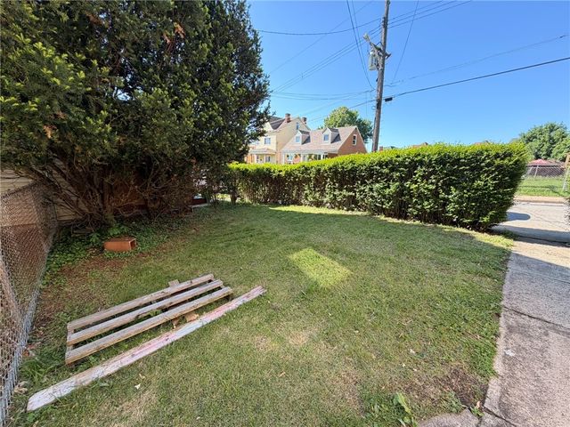 519 Margaret St, Mt Oliver, PA 15210