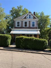 519 Margaret St, Mt Oliver, PA 15210
