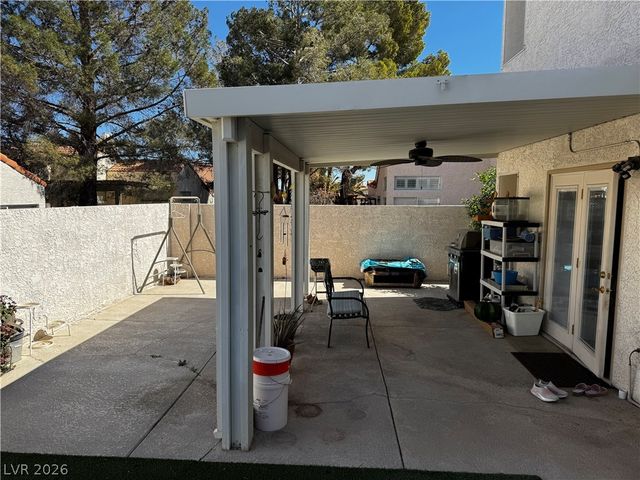 8248 Dolphin Bay Court, Las Vegas, NV 89128