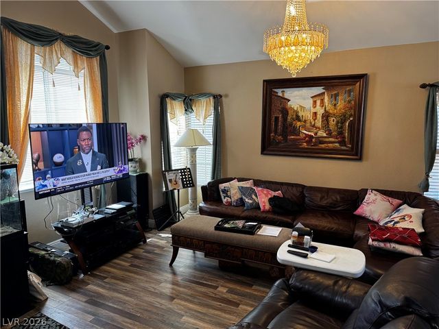 8248 Dolphin Bay Court, Las Vegas, NV 89128