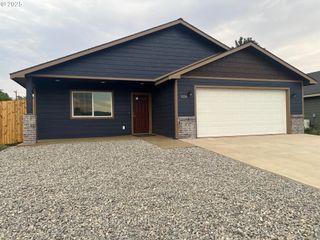 326 Lolly Ln, Dallesport, WA 98617