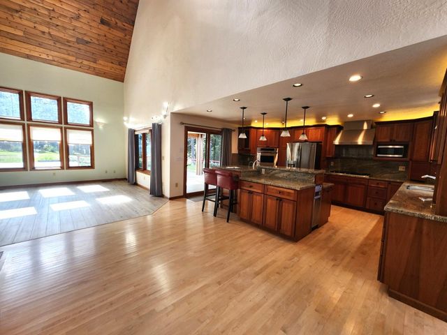 19500 Jesus Maria Rd, Mokelumne Hill, CA 95245