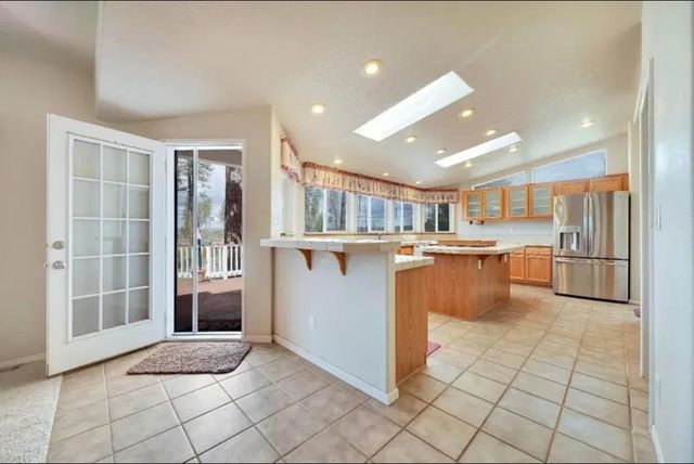 19500 Jesus Maria Rd, Mokelumne Hill, CA 95245