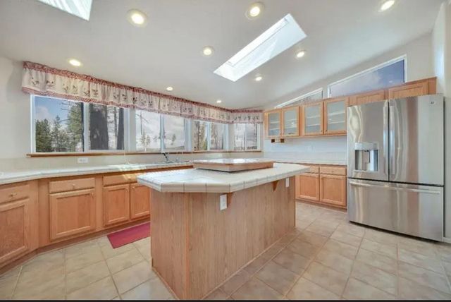 19500 Jesus Maria Rd, Mokelumne Hill, CA 95245