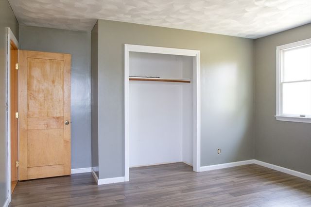 7 Marina Dr, Mattapoisett, MA 02739