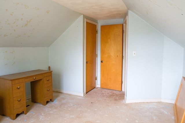 7 Marina Dr, Mattapoisett, MA 02739