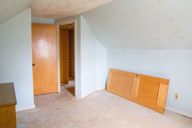 7 Marina Dr, Mattapoisett, MA 02739