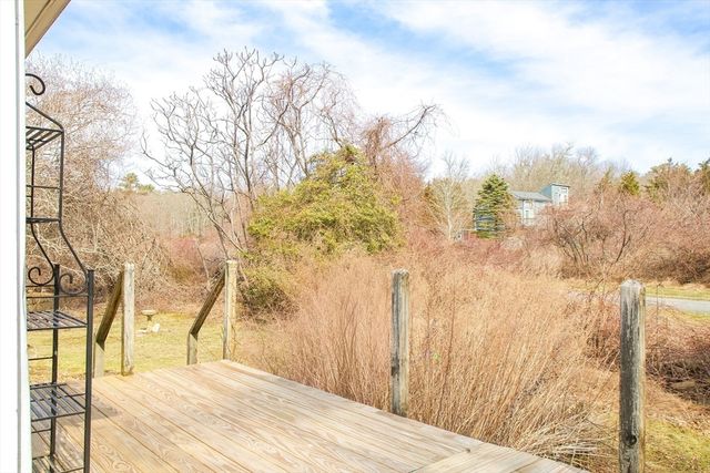 7 Marina Dr, Mattapoisett, MA 02739