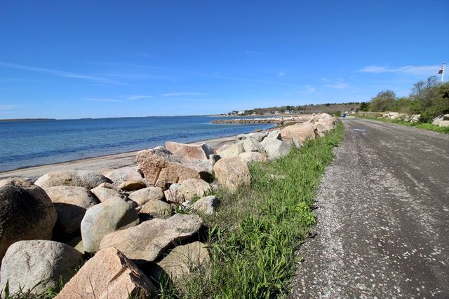 7 Marina Dr, Mattapoisett, MA 02739