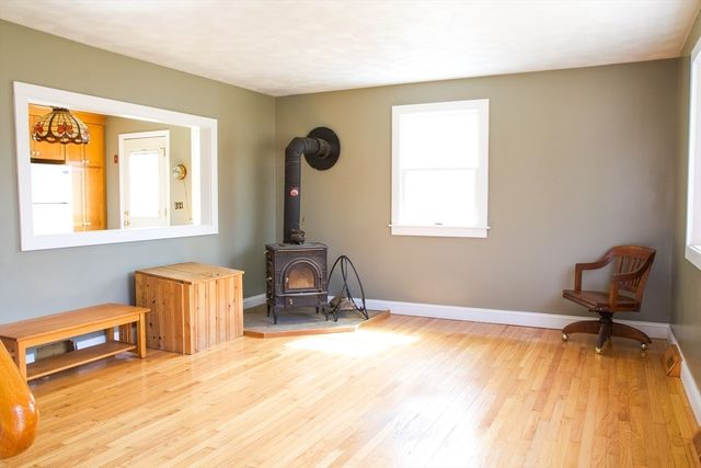 7 Marina Dr, Mattapoisett, MA 02739