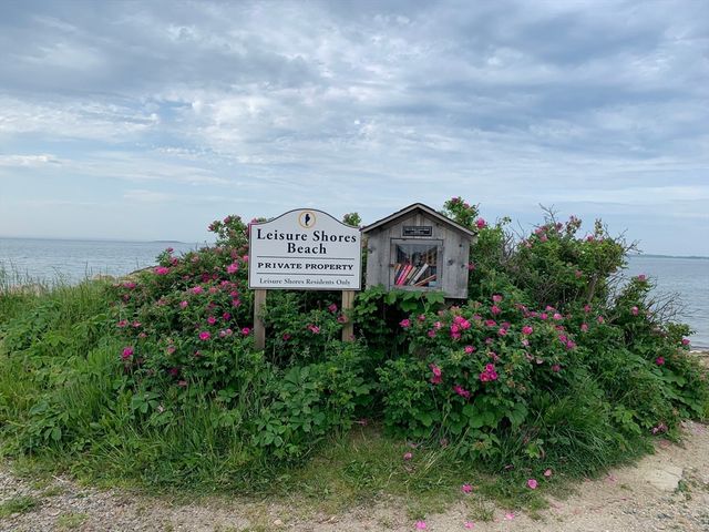 7 Marina Dr, Mattapoisett, MA 02739