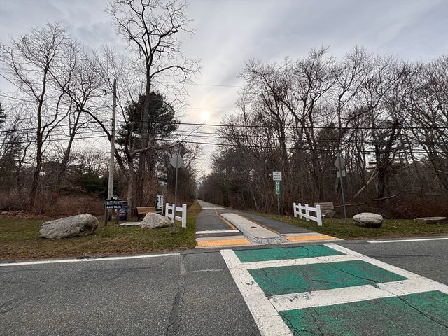 7 Marina Dr, Mattapoisett, MA 02739