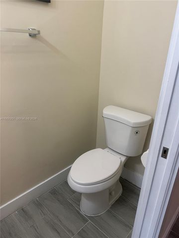 5400 NW 107th Ave 416, Doral, FL 33178