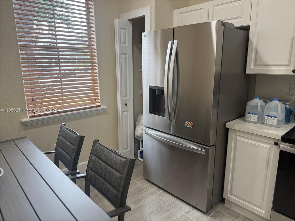 5400 NW 107th Ave 416, Doral, FL 33178