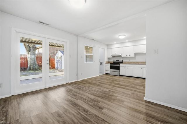 855 Cathedral DR, Virginia Beach, VA 23455