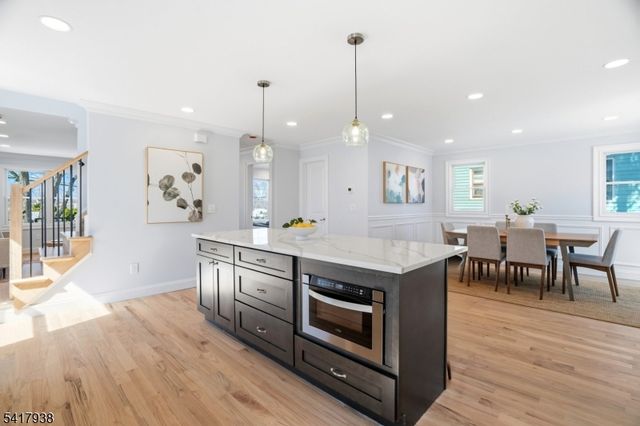 402 Riverview Ave, North Arlington Boro, NJ 07031