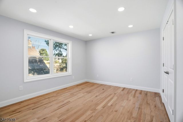 402 Riverview Ave, North Arlington Boro, NJ 07031