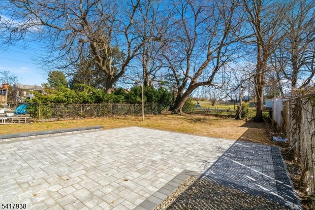 402 Riverview Ave, North Arlington Boro, NJ 07031