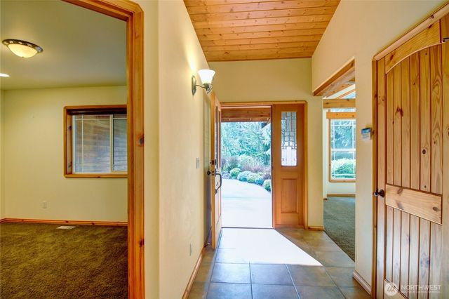 5707 316th Street NW, Stanwood, WA 98292