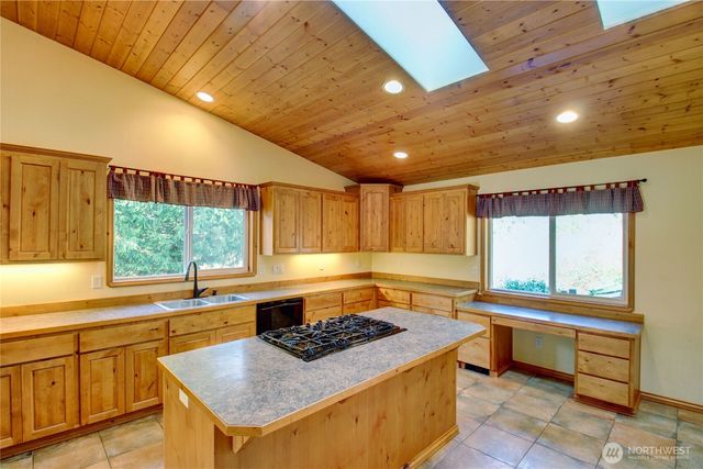 5707 316th Street NW, Stanwood, WA 98292