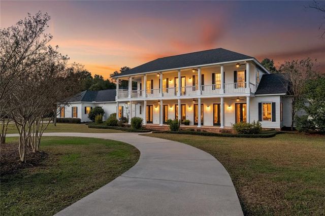 13167 Dominion Drive, Fairhope, AL 36532