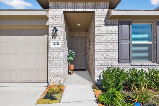 24234 Breckenridge Pass Lane, Hockley, TX 77447
