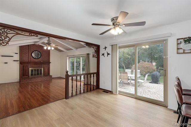450 Timberline Drive, Rochester Hills, MI 48309