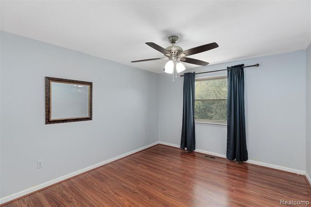 450 Timberline Drive, Rochester Hills, MI 48309