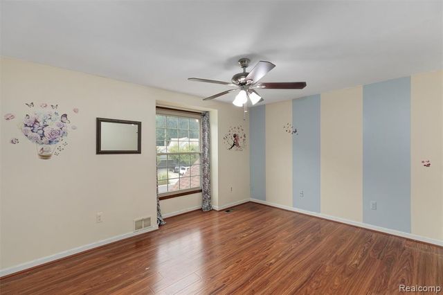 450 Timberline Drive, Rochester Hills, MI 48309