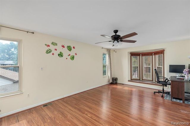 450 Timberline Drive, Rochester Hills, MI 48309